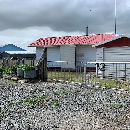 Peaceful Riverfront Cottage In Small Northland Town Te Kopuru Exterior photo