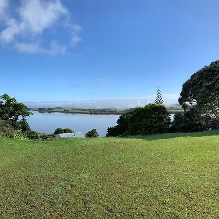 Peaceful Riverfront Cottage In Small Northland Town Te Kopuru Exterior photo