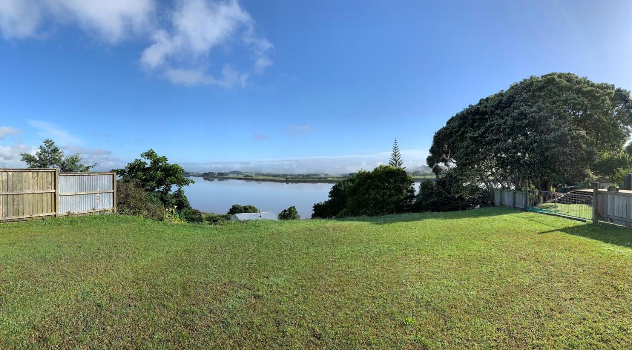 Holiday home Peaceful Riverfront In Small Northland Town *