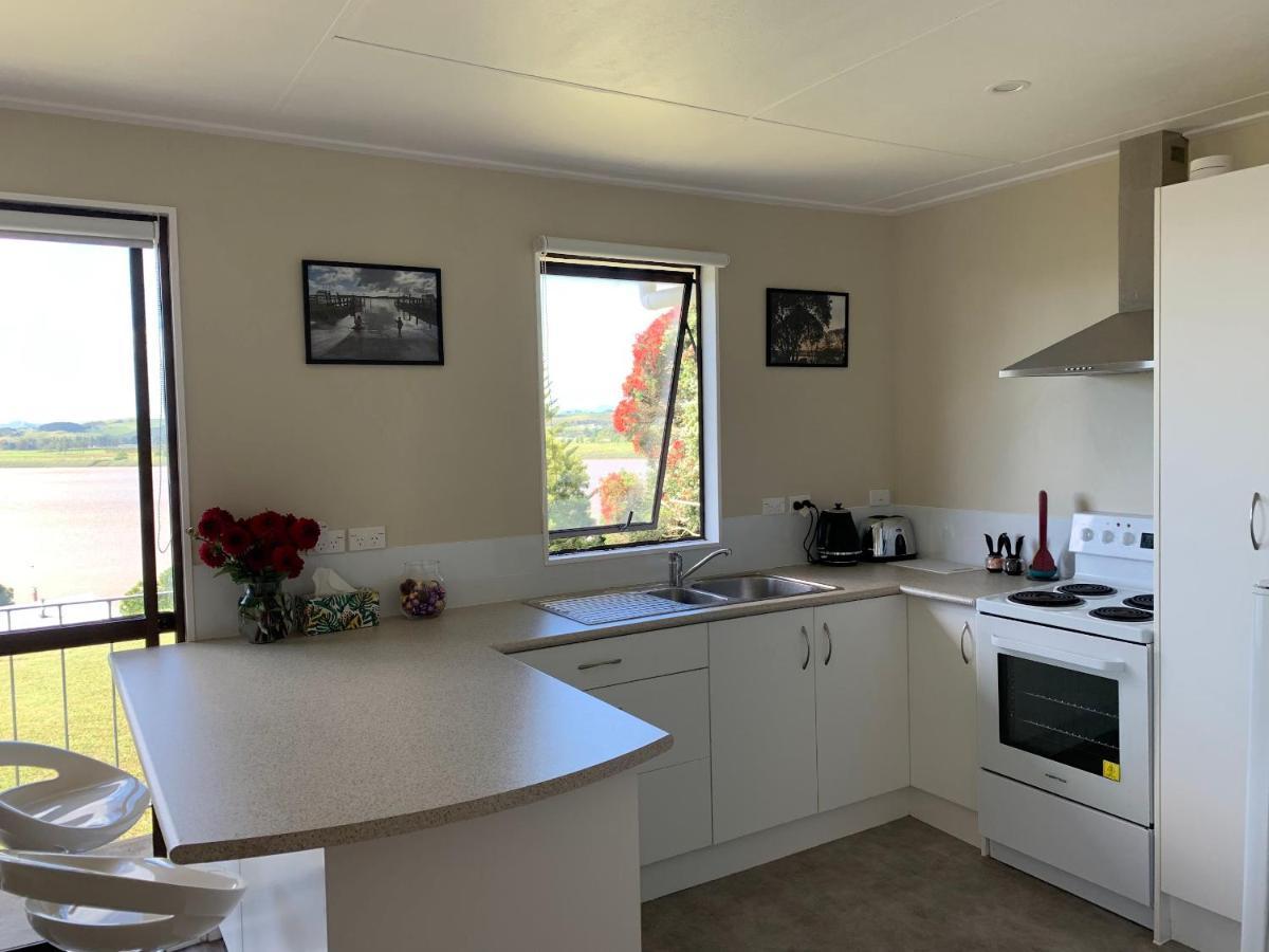 Peaceful Riverfront In Small Northland Town Holiday home Te Kopuru